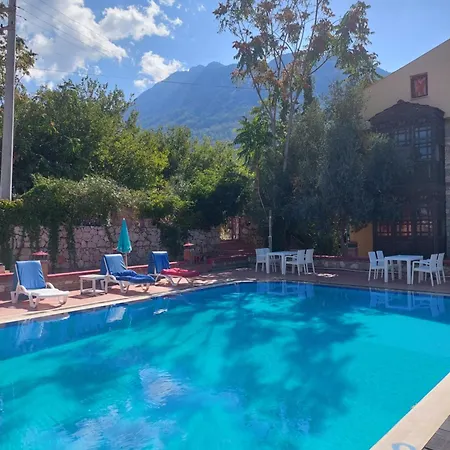 Near Lykia Way Oludeniz Pool Alojamento de Acomodação e Pequeno-almoço Fethiye